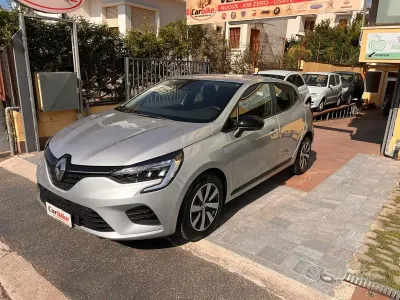 Usata Renault Clio V Equilibre 91 CV (66 kW) 2023 Grigio Berlina