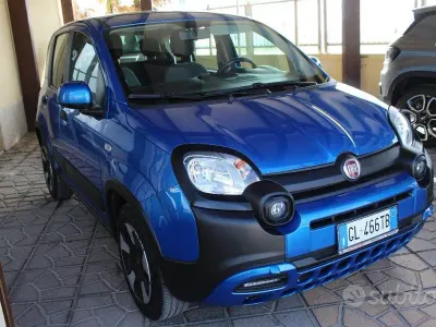 Usata Fiat Panda Cross Cross 69 CV (50 kW) 2022 Blu Utilitaria