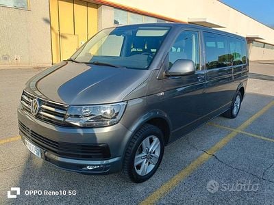 Usata VW Caravelle Comfortline 150 CV (110 kW) 2017 Grigio Monovolume