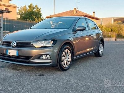 Usata VW Polo Trendline 90 CV (66 kW) 2019 Grigio Berlina