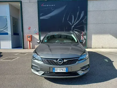 Usata Opel Astra Business Elegance 105 CV (77 kW) 2021 Argento Station wagon