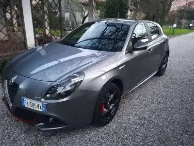 Usata Alfa Romeo Giulietta Super 150 CV (110 kW) 2017 Grigio Utilitaria