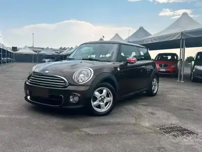 Usata Mini One D 90 CV (66 kW) 2012 Marrone Utilitaria