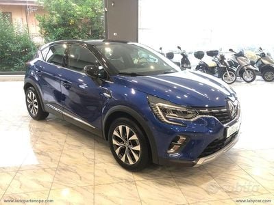 Usata Renault Captur Intens 100 CV (73 kW) 2020 Blu SUV