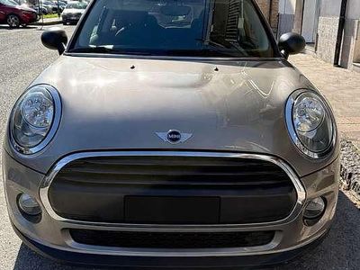 Usata Mini ONE 75 CV (55 kW) 2017 Grigio Utilitaria