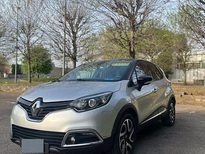 Usata Renault Captur 90 CV (66 kW) 2015 Grigio SUV