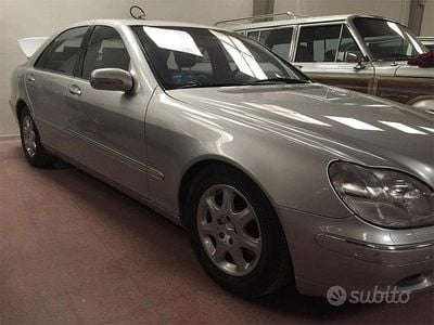 Usata Mercedes S500 306 CV (225 kW) 1999 Grigio Berlina