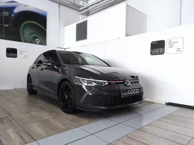 Usata VW Golf VIII GTI 265 CV (194 kW) 2024 Grigio Berlina