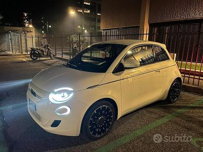 Usata Fiat 500e La Prima 86 kW (118 CV) 2022 Bianco Coupé