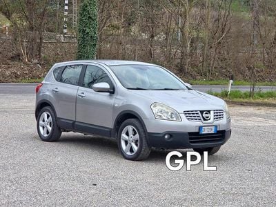 Usata Nissan Qashqai Tekna 114 CV (83 kW) 2009 Grigio SUV