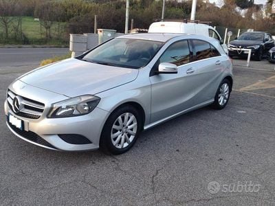 Usata Mercedes A160 90 CV (66 kW) 2014 Argento Berlina