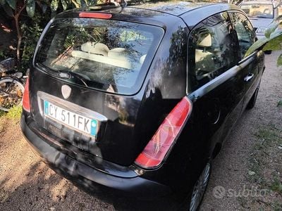 Nero Usata 2006 Lancia Ypsilon Utilitaria | 2500 € (Buon prezzo)
