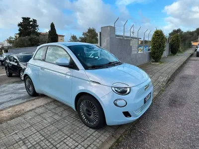 Usata Fiat 500e Icon 42 kW (58 CV) 2021 Blu Berlina