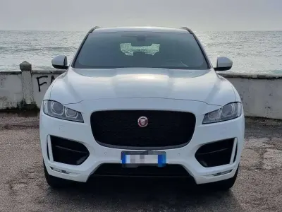 Usata Jaguar F-Pace R-Sport 180 CV (132 kW) 2016 Bianco SUV