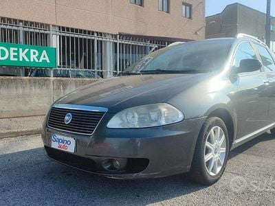 Usata Fiat Croma Dynamic 120 CV (88 kW) 2006 Grigio Station wagon