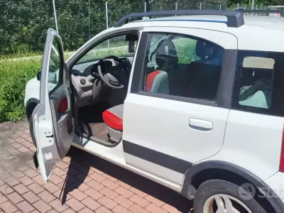 Usata Fiat Panda 4x4 60 CV (44 kW) 2006 Bianco Utilitaria