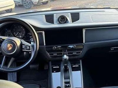 Usata 2022 Porsche Macan SUV | 55.000 € (Cara)