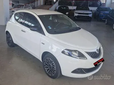 Usata Lancia Ypsilon S 69 CV (50 kW) 2024 Bianco Utilitaria