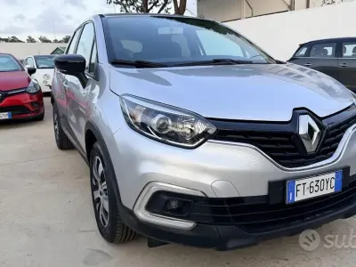 Usata Renault Captur 90 CV (66 kW) 2019 Grigio SUV