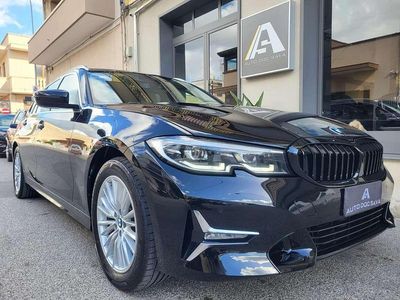 Usata BMW 318 Luxury Line 150 CV (110 kW) 2022 Nero Station wagon