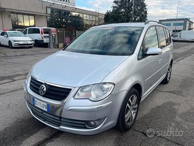 Usata VW Touran Highline 170 CV (125 kW) 2009 Grigio Monovolume