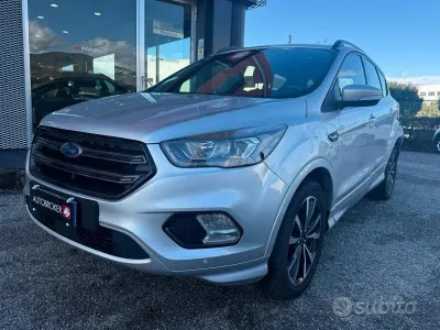 Usata Ford Kuga ST-Line 120 CV (88 kW) 2020 Grigio SUV