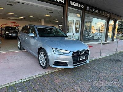 Usata Audi A4 Business 190 CV (139 kW) 2017 Grigio Berlina