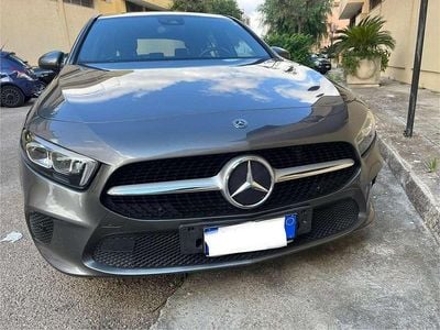 Usata Mercedes A180 Business 116 CV (85 kW) 2019 Grigio Berlina