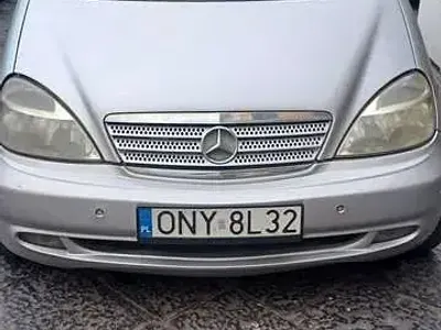 Usata Mercedes 200 AMG 140 CV (102 kW) 2005 Argento Coupé