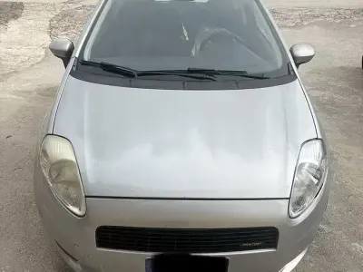 Usata Fiat Grande Punto 90 CV (66 kW) 2007 Grigio Utilitaria