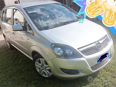 Usata Opel Zafira 110 CV (80 kW) 2011 Monovolume