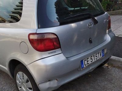 usata Toyota Yaris 1.0i 16V cat 3 porte '03