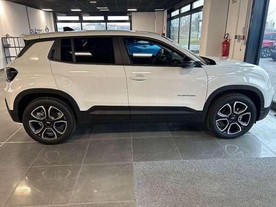 Begagnad Jeep Avenger Summit 101 HK (74 kW) 2024 Snow (solid) SUV