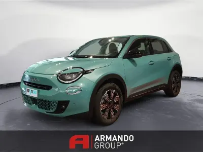 Usata Fiat 600 145 CV (106 kW) 2025 Blu SUV