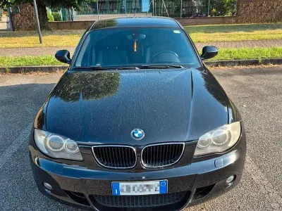 Usata BMW 118 Comfort Edition 143 CV (105 kW) 2010 Nero Utilitaria