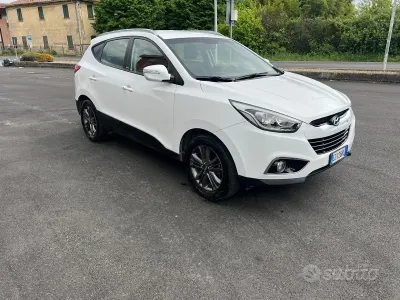 Usado Hyundai ix35 Xpossible 116 HP (85 kW) 2015 Branco SUV