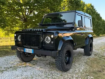 Gebraucht Land Rover Defender 122 PS (89 kW) 2008 Schwarz Kombi