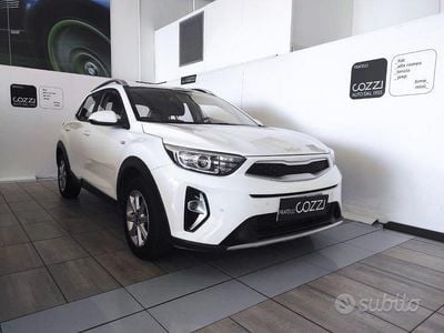 Usata Kia Stonic Urban 84 CV (61 kW) 2022 Bianco SUV