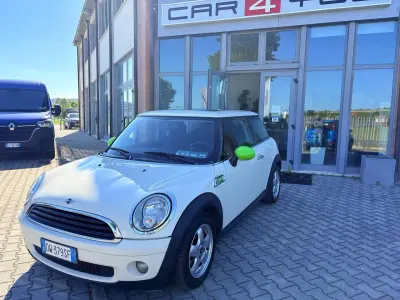 Usata Mini ONE 75 CV (55 kW) 2010 Bianco Utilitaria
