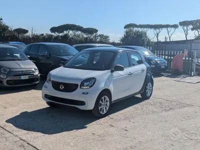 Usata Smart ForFour 71 CV (52 kW) 2015 Bianco(met.) Utilitaria