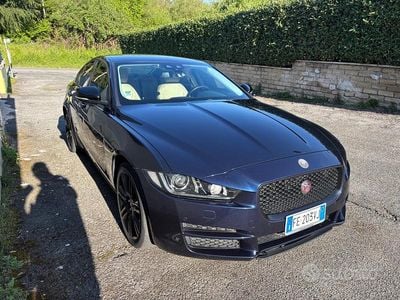 Usata Jaguar XE Prestige 163 CV (119 kW) 2018 Blu Berlina