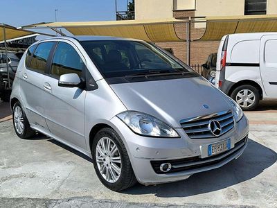Usata Mercedes A180 Avantgarde 109 CV (80 kW) 2010 Argento Monovolume
