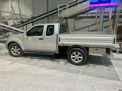 Begagnad Nissan Navara 190 HK (139 kW) 2015 Grå Pickup
