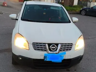 Usata Nissan Qashqai 140 CV (102 kW) 2009 Bianco SUV