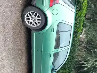 Usata VW Golf IV 116 CV (85 kW) 2001 Verde Berlina