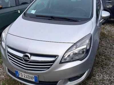 Usata Opel Meriva Cosmo 120 CV (88 kW) 2016 Argento Monovolume