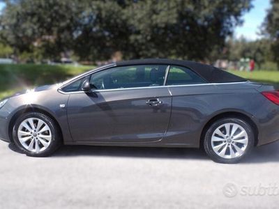 Usata Opel Cascada Cosmo 165 CV (121 kW) 2015 Grigio Cabrio