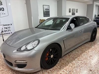 Usata Porsche Panamera 250 CV (183 kW) 2012 Grigio Utilitaria
