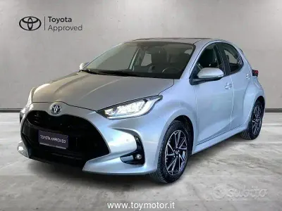 Usata Toyota Yaris Hybrid Trend 116 CV (85 kW) 2023 Grigio Berlina