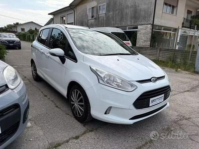 Begagnad Ford B-MAX Titanium 90 HK (66 kW) 2013 Vit Minibuss